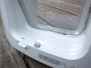 catFlapWithMotorizedCatch